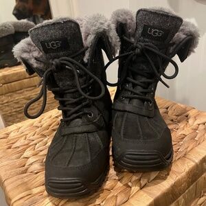 Ugg Women's Adirondack III